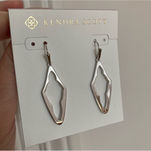 NWT Kendra Scott Abbie Earrings - Picture 3 of 5